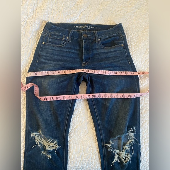 American Eagle Size 2 Women’s dark wash, button fly distressed “girlfriend” jean - Picture 9 of 9